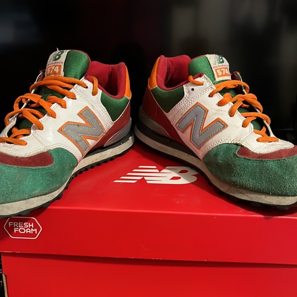 New Balance 574 “7-Eleven” - Picture 6 of 6